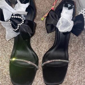 Elegant Black Women's Sandals with Rhinestone Accents
